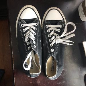 Black converse!